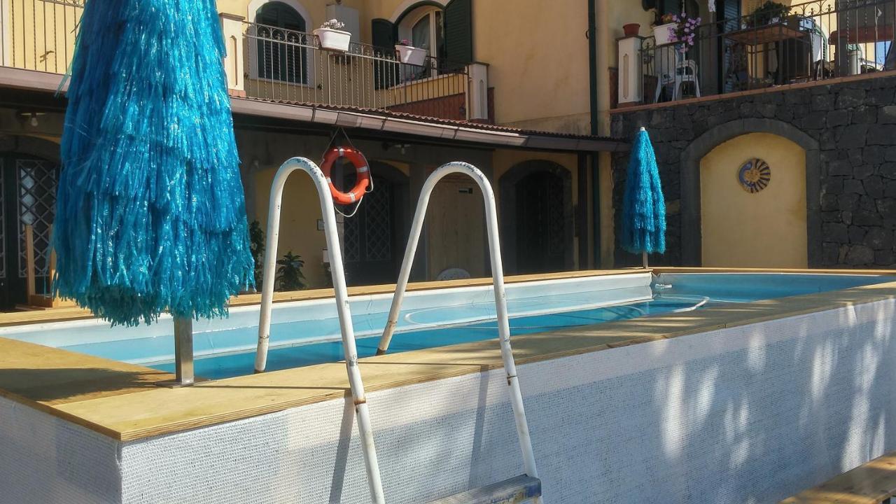 Bed and Breakfast La Casa Del Melograno Santa Venerina Exterior foto