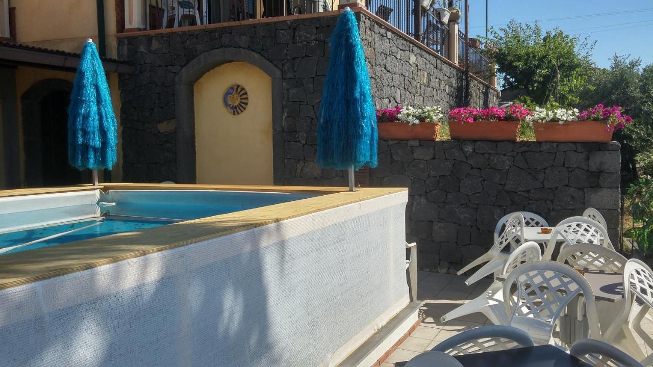 Bed and Breakfast La Casa Del Melograno Santa Venerina Exterior foto